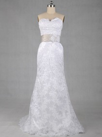 Elegant Fit and Flare Sweetheart Brush Train Lace Wedding Dress With Ribbon (8210)